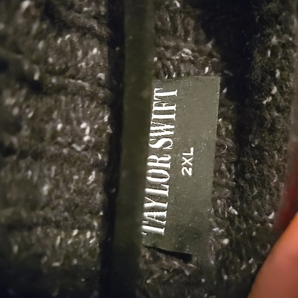 Taylor Swift Reputation Cropped Sweater Holiday merch 2x - Picture 2 of 3